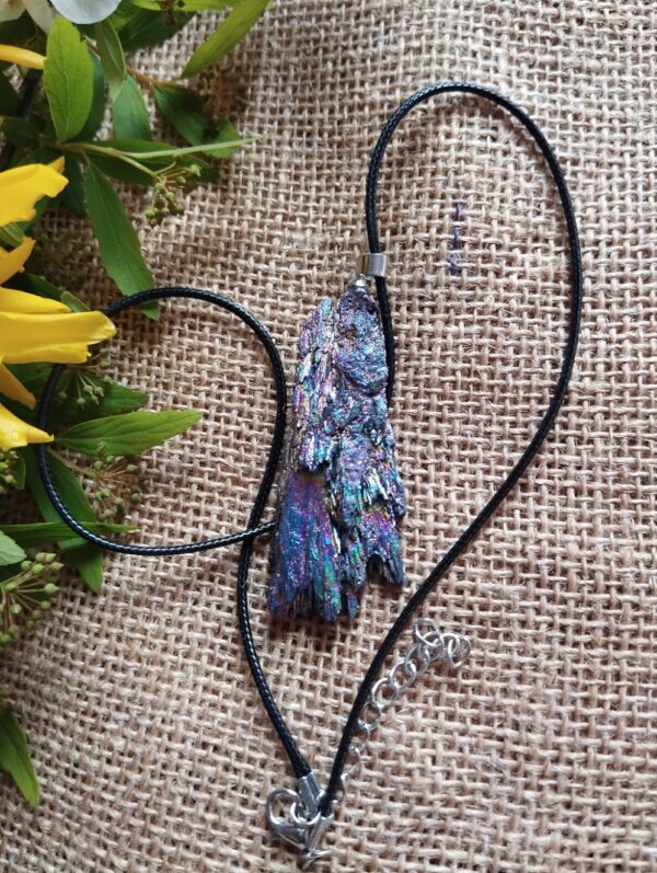 ✨🔮 Colgante Escoba de Bruja de Turmalina Arcoíris – 7 cm 🔮✨