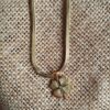 Collar en Acero Inoxidable Oro con Trébol de Cuatro Hojas – Símbolo de Suerte y Prosperidad