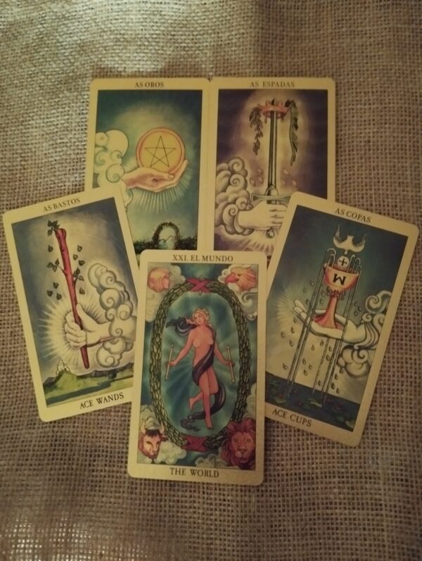 Tarot Rider Waite Dorado 12x7cm – Elegancia y Autenticidad en Cada Lectura