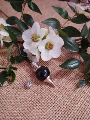🔮✨ Péndulo Esférico de Obsidiana con Punta de Metal Plateado – Protección y Precisión ✨🔮