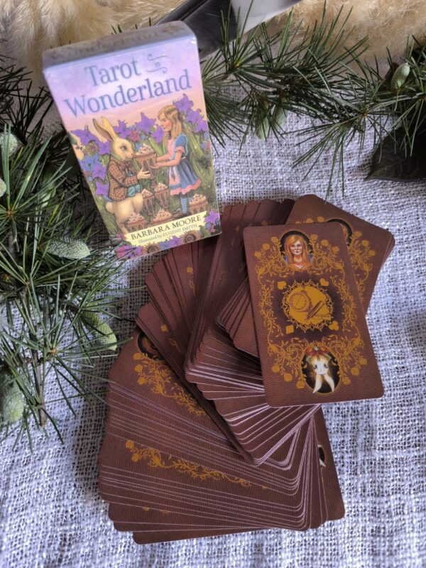 Tarot Wonderland – 78 Cartas Inspiradas en Alicia en el País de las Maravillas
