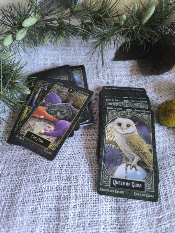 Tarot Familiars – 78 Cartas de Magia, Animales Guía y Conexión Espiritual