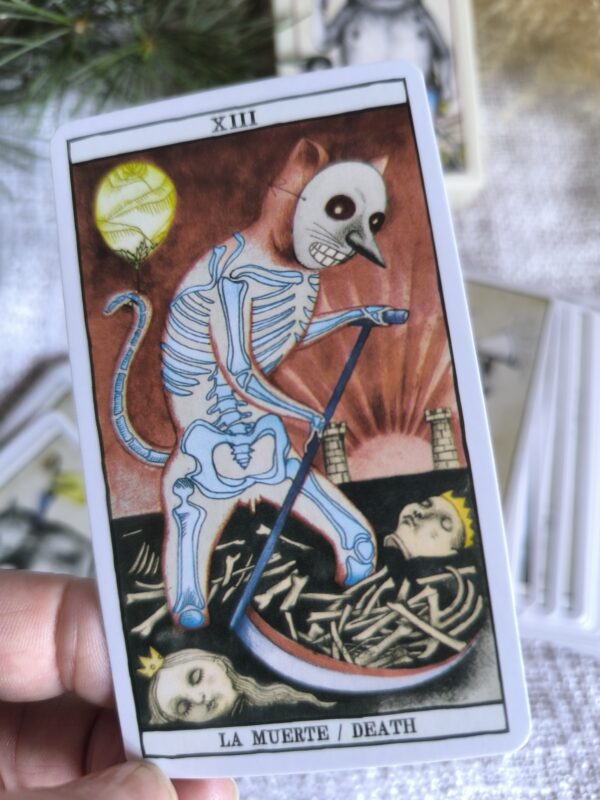 Tarot de Ana Juan – 78 Cartas de Gatos de Fantasía e Intuición