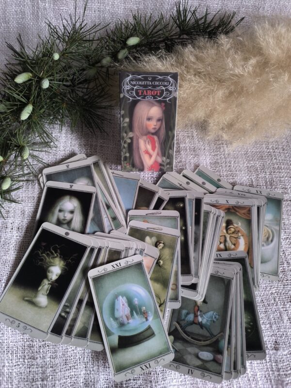 Tarot Nicoletta Ceccoli Pocket – 78 Cartas de Fantasía y Autoconocimiento