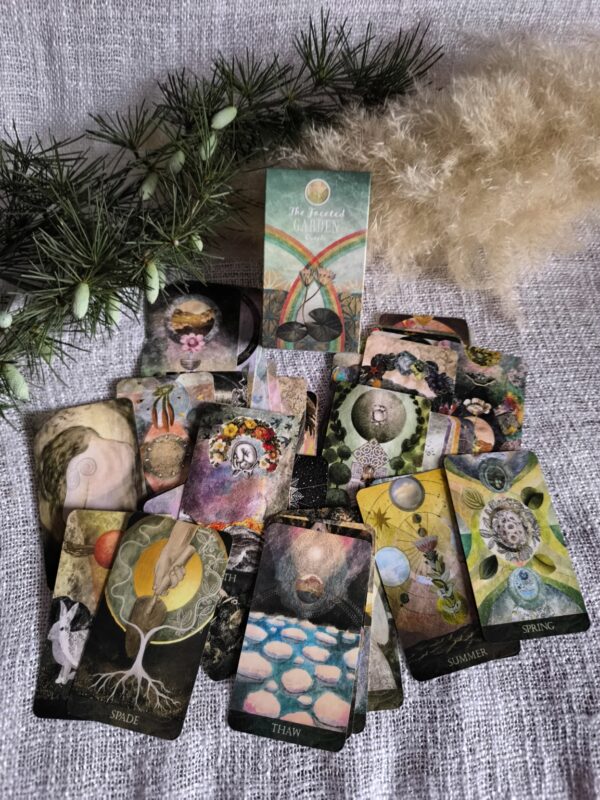 IMG_20251029_161732 Oráculo The Faceted Garden – 50 Cartas de Crecimiento, Naturaleza y Energía Interior