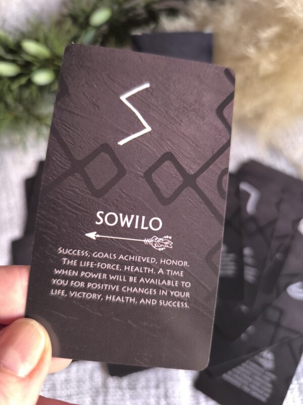 IMG_20251029_175013 Oráculo Runas – 25 Cartas de Sabiduría Nórdica y Energía Ancestral