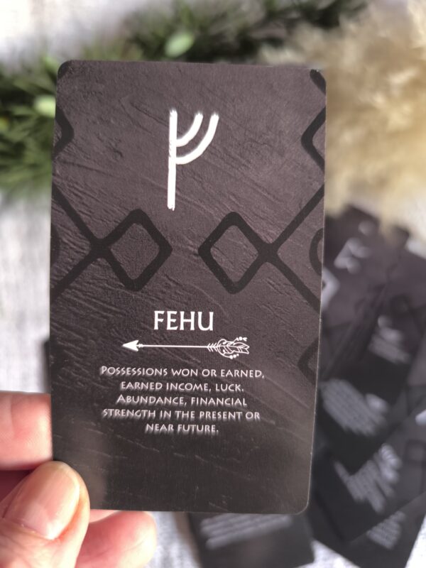 IMG_20251029_175030 Oráculo Runas – 25 Cartas de Sabiduría Nórdica y Energía Ancestral