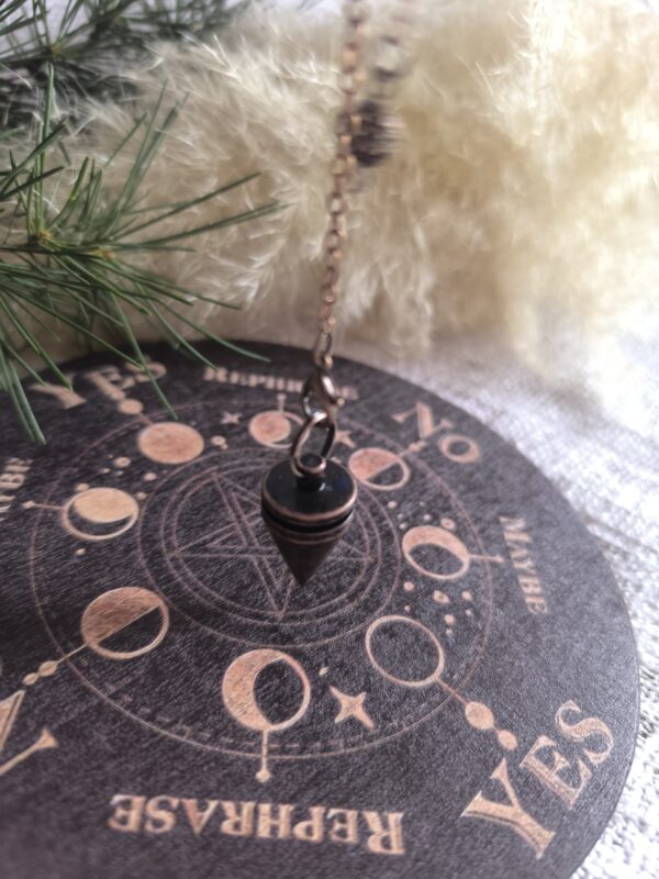 Péndulo de Metal Vintage con Forma Cónica – Precisión, Equilibrio y Energía Pura