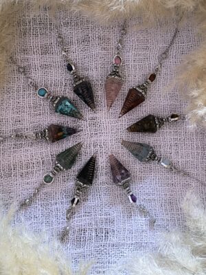 Péndulo de Orgonita de Mineral y Cobre – Energía Equilibrante y Conexión Espiritual