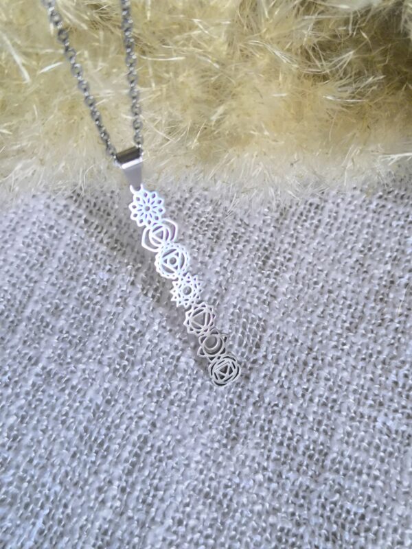 Colgante de Alineación de los 7 Chakras – Símbolo de Energía y Armonía Espiritual