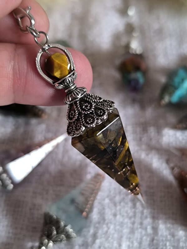 Péndulo de Orgonita de Mineral y Cobre – Energía Equilibrante y Conexión Espiritual