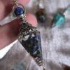 Péndulo de Orgonita de Mineral y Cobre – Energía Equilibrante y Conexión Espiritual