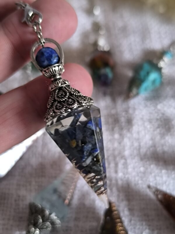 Péndulo de Orgonita de Mineral y Cobre – Energía Equilibrante y Conexión Espiritual