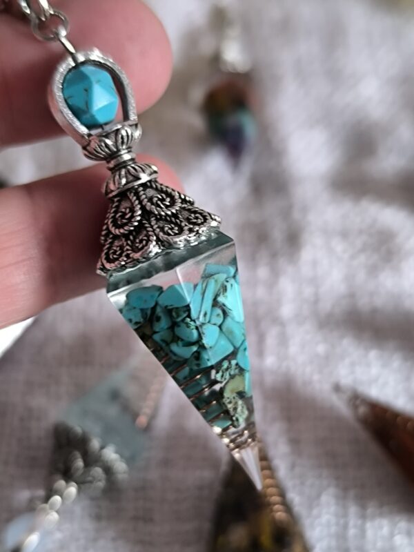 Péndulo de Orgonita de Mineral y Cobre – Energía Equilibrante y Conexión Espiritual