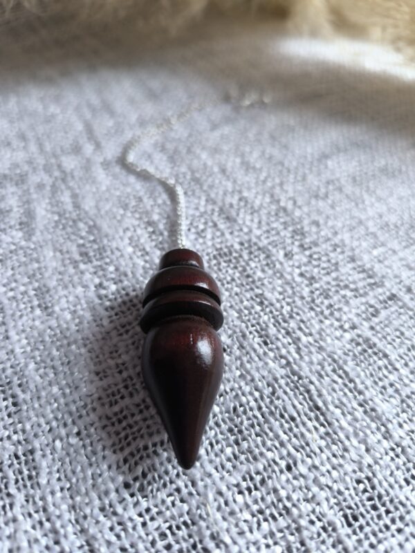 Péndulo Gota Karnak de Madera – Sensible, Neutro y de Alta Precisión