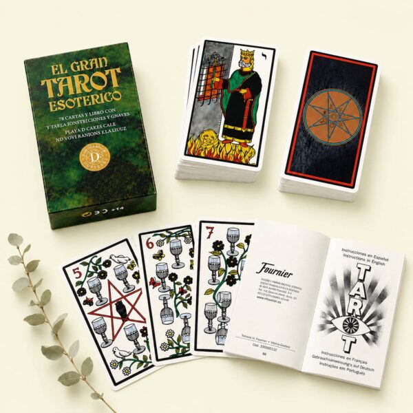 Contenido del Gran Tarot Esotérico con mazo y guía incluida