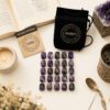 Runas vikingas de amatista natural con bolsa y guía
