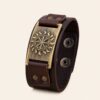 Pulsera Vikinga de Cuero con Símbolo Solar Nórdico