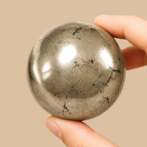 Esfera de Pirita Natural 6 cm – Mineral de protección y abundancia